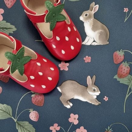 Bunnies & Berries Wallpaper
